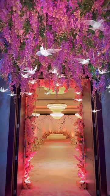 A love story in blush and bloom 🌸✨
Where pink dreams, candlelight and couture florals meet for a timeless “I do” 💕💍

———————————————
▪️Event Planner and Designer : @aliaflowers 
▪️Venue : @royalsaray 
———————————————

#AliaFlowers #ArabWedding #WeddingDecor #BahrainEvents #gccwedding