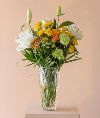 Mixed flower arrangement