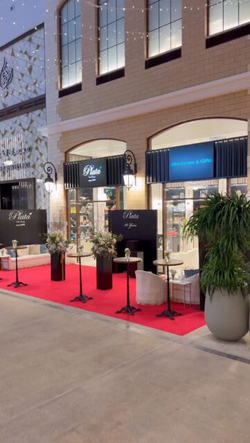 ✨ Crafting elegance in every detail ✨
Proud to have designed the inaugural floral and décor setup for PLATA Bahrain’s new boutique at The Avenues – Bahrain, celebrating their grand opening in style.

#PLATABahrain #AliaFlowers #Inauguration #StoreLaunch #theavenuesbahrain