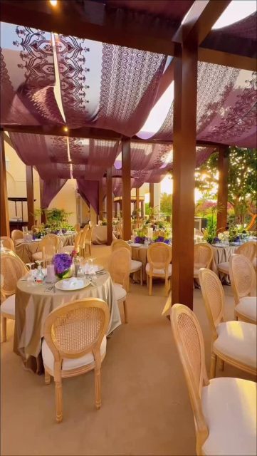 Blooming florals, handcrafted details, and a celebration filled with love 💜🤍🩷

A perfect blend of delicate florals and elegant craftsmanship, made for unforgettable moments.

#aliaflowers #arabwedding #gccwedding #bahrainevent #weddingdecor